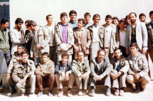 دانش آموزان سال چهارم دبیرستان ابوذر کرکوند در زمستان 1363 خورشیدی