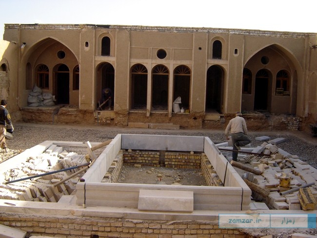 تصاویر خانه اربابی شهر کرکوند قبل و حین بازسازی و مرمت بنا