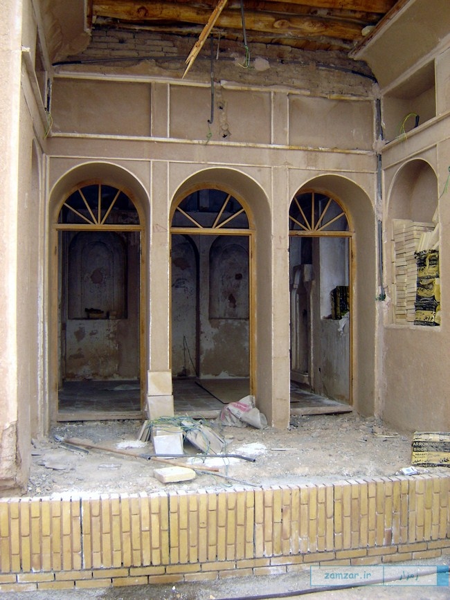 تصاویر خانه اربابی شهر کرکوند قبل و حین بازسازی و مرمت بنا